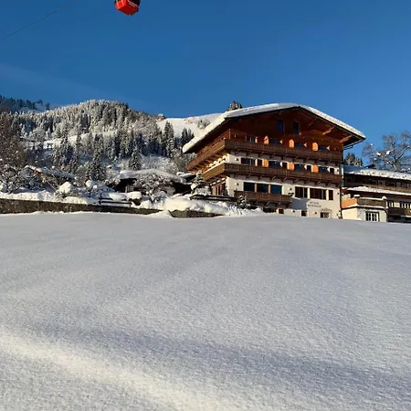 Hinterseer بيت ضيافة 4*